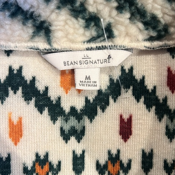 L.L. Bean Signature Sherpa Fleece 3/4 Zip Pullover - Picture 3 of 4